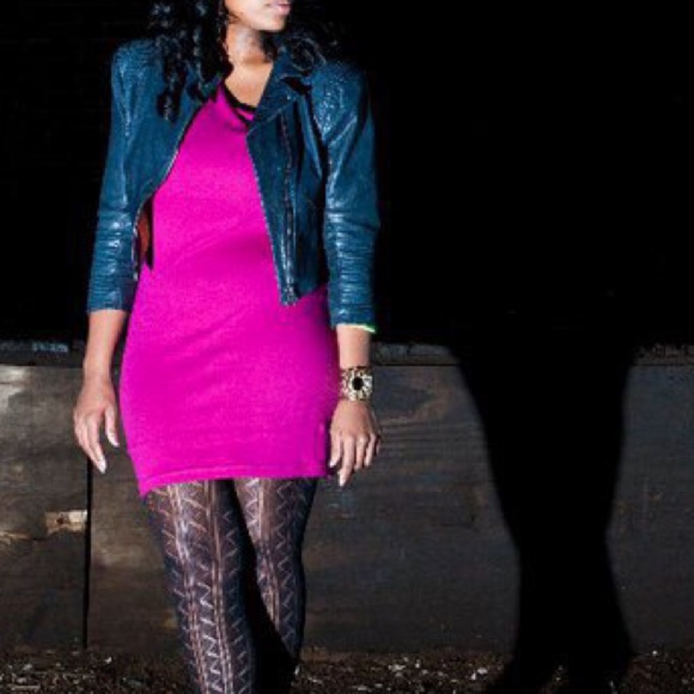 Size: L // Navy Bebe 100% Leather Cropped Jacket